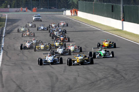 2011_ws_start_r2_recaro_f3